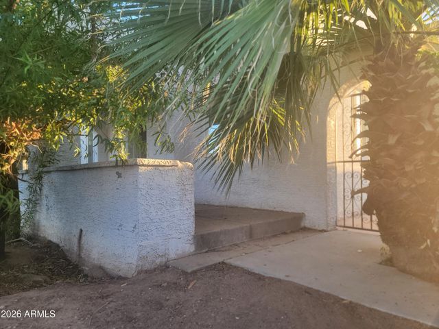 2102 N 26TH Place, Phoenix, AZ 85008