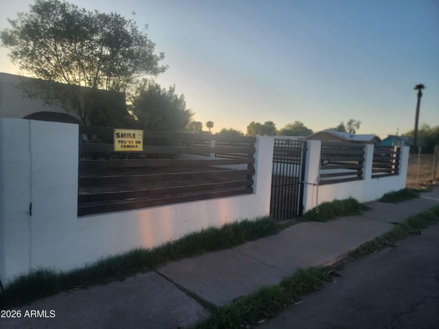 2102 N 26TH Place, Phoenix, AZ 85008