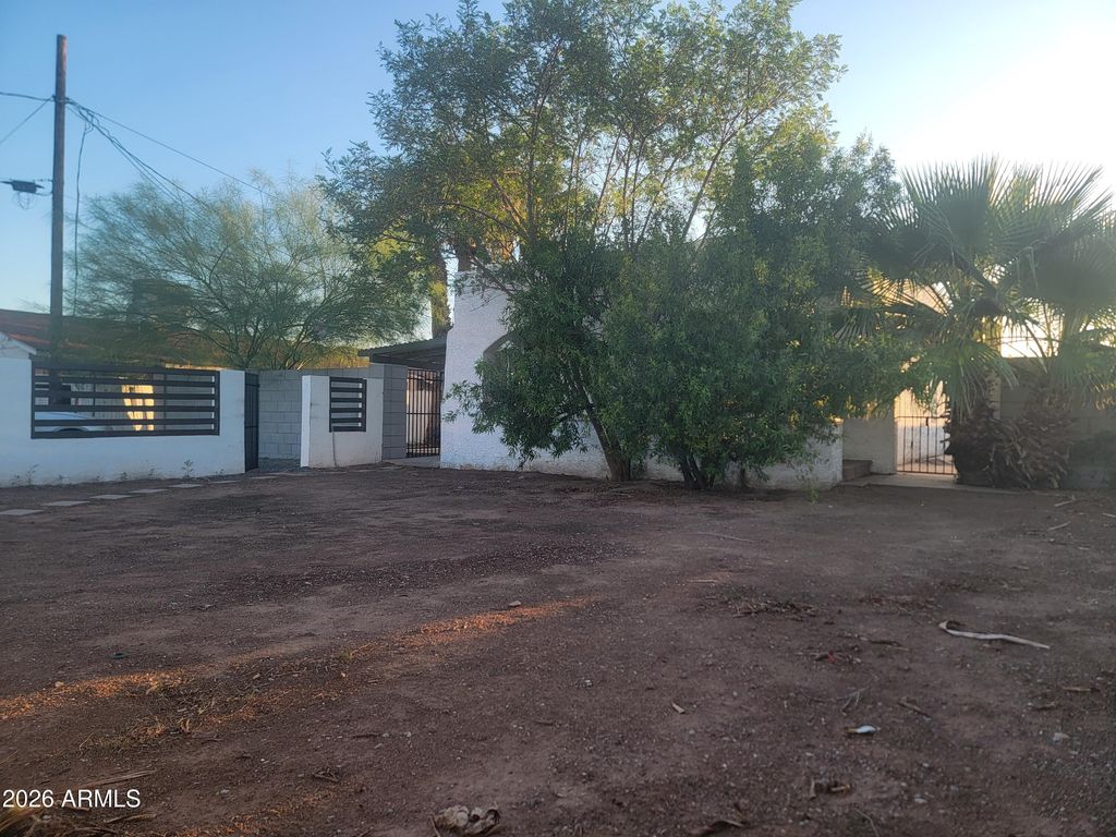 2102 N 26TH Place, Phoenix, AZ 85008 — photo 2