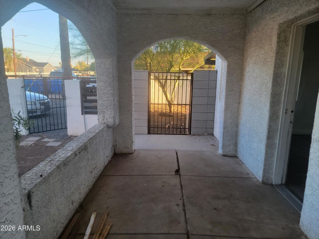 2102 N 26TH Place, Phoenix, AZ 85008 — photo 5