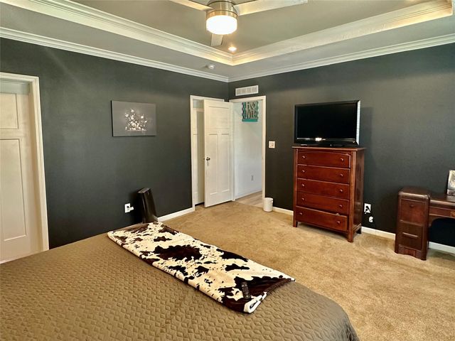 1021 Lewis LN, Harwood, TX 78632