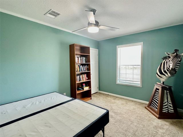 1021 Lewis LN, Harwood, TX 78632