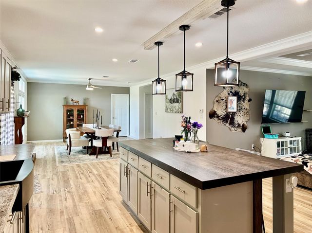 1021 Lewis LN, Harwood, TX 78632