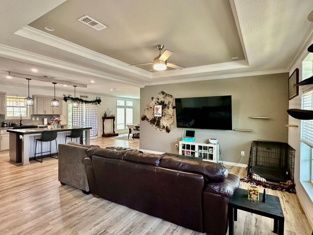 1021 Lewis LN, Harwood, TX 78632