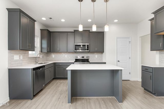 238 Plains Drive 313, Burlington, NC 27217