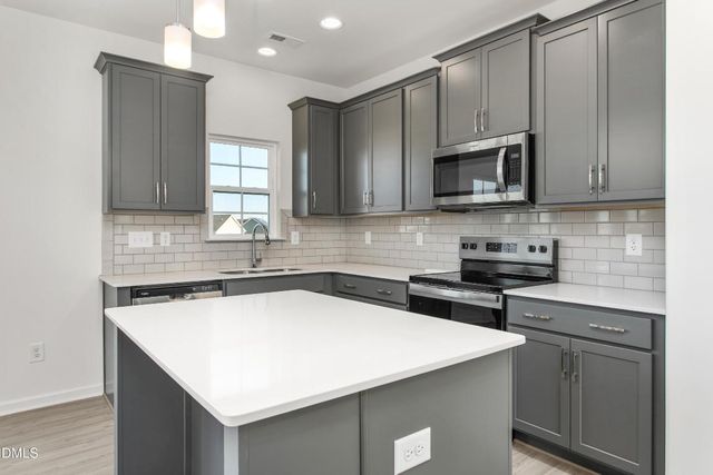 238 Plains Drive 313, Burlington, NC 27217