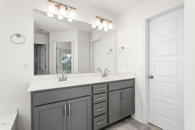 238 Plains Drive 313, Burlington, NC 27217