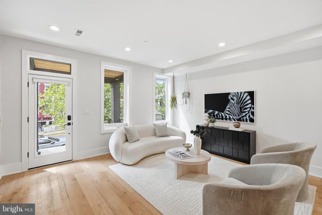 623 COLUMBIA RD NW, Washington, DC 20001