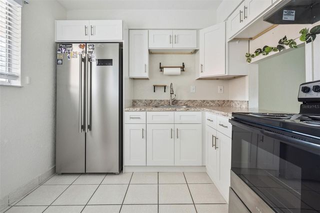 2856 N POWERS DRIVE 115, Orlando, FL 32818