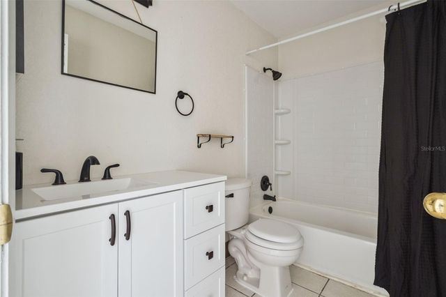 2856 N POWERS DRIVE 115, Orlando, FL 32818