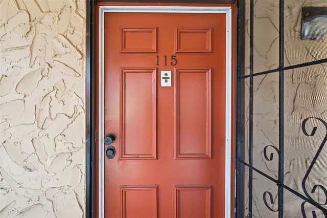 2856 N POWERS DRIVE 115, Orlando, FL 32818