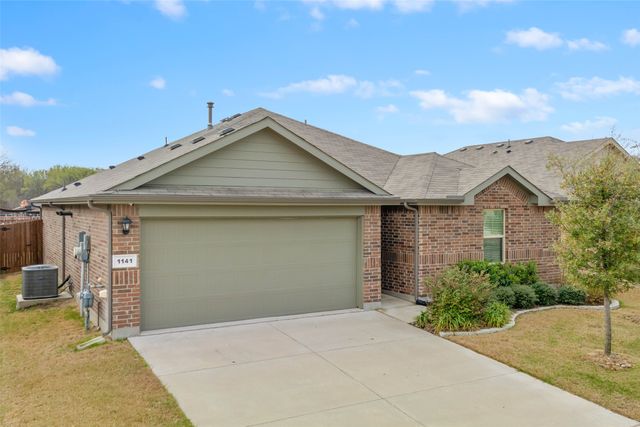 1141 Loomis Trail, Justin, TX 76247