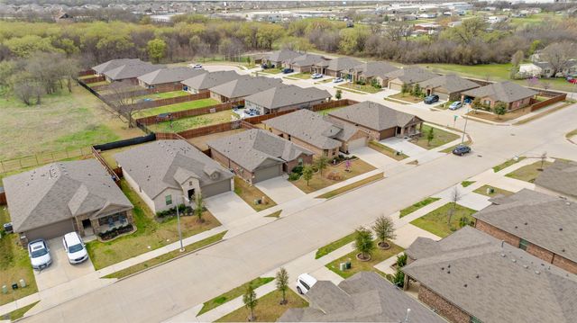 1141 Loomis Trail, Justin, TX 76247