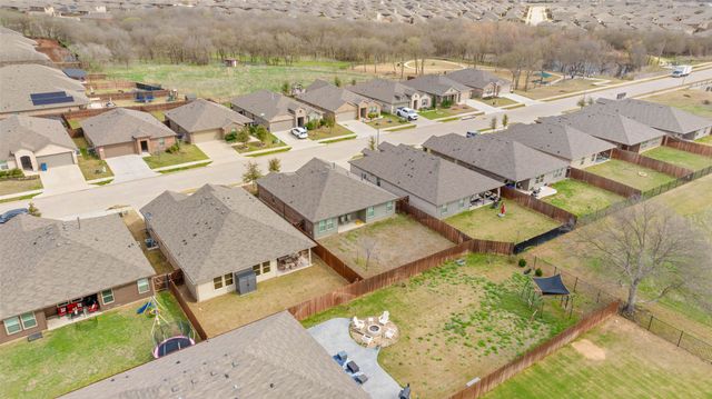 1141 Loomis Trail, Justin, TX 76247