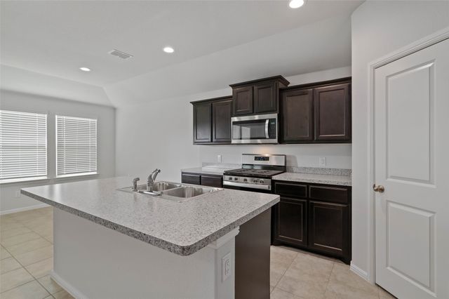 1141 Loomis Trail, Justin, TX 76247