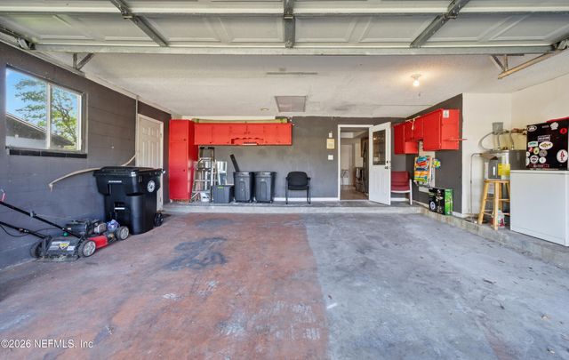 147 KNIGHT BOXX Road, Middleburg, FL 32068