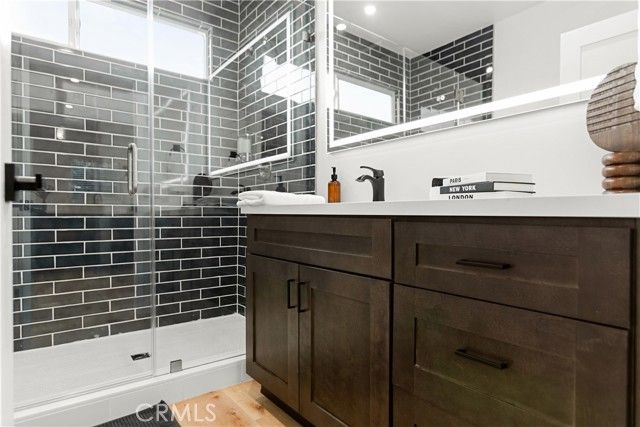 925 E 65th Street, Inglewood, CA 90302