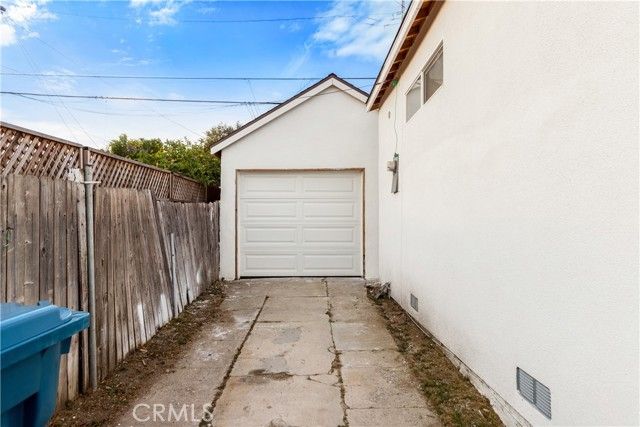 925 E 65th Street, Inglewood, CA 90302