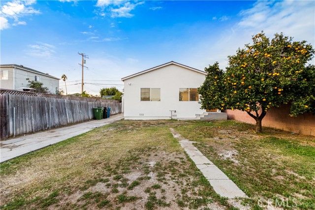 925 E 65th Street, Inglewood, CA 90302