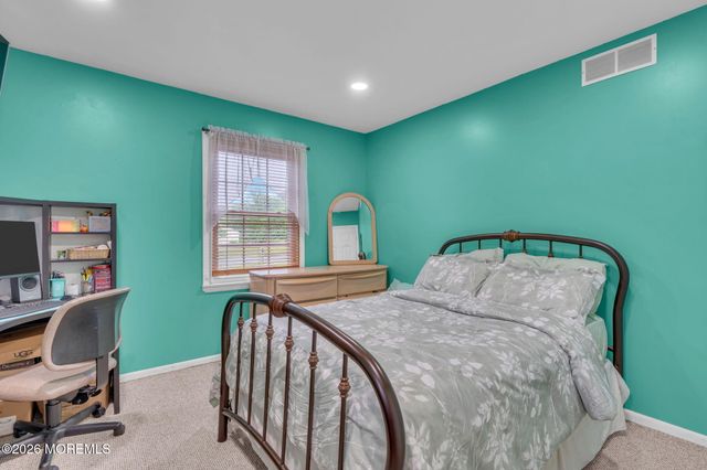 991 Mulberry Place, Toms River, NJ 08753
