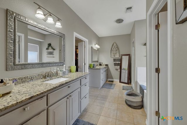 1171 Cherry Hill, New Braunfels, TX 78130