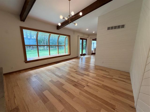 225 Corydon Road, Eau Claire, WI 54701