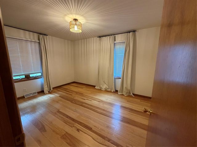 225 Corydon Road, Eau Claire, WI 54701
