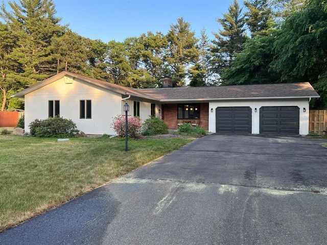 225 Corydon Road, Eau Claire, WI 54701