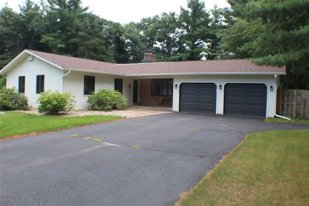 225 Corydon Road, Eau Claire, WI 54701