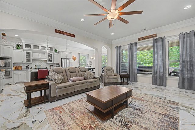 3195 N Blue Star Drive, Fayetteville, AR 72703
