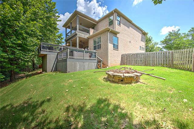 3195 N Blue Star Drive, Fayetteville, AR 72703