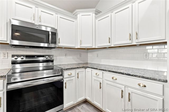 3116 BLUE SKY LOOP, Jeffersonville, IN 47130