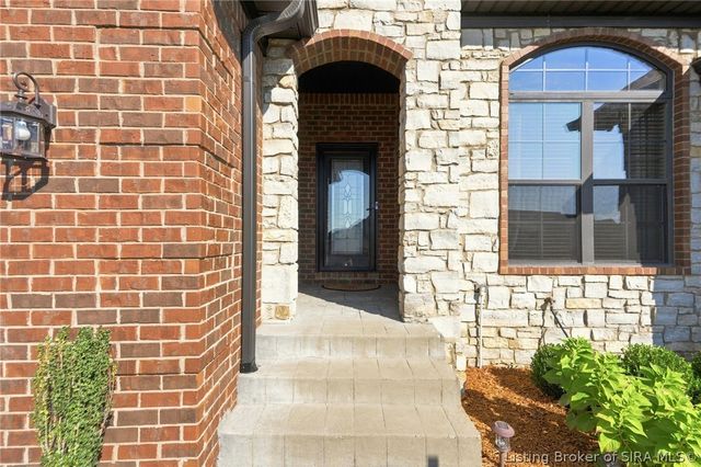 3116 BLUE SKY LOOP, Jeffersonville, IN 47130