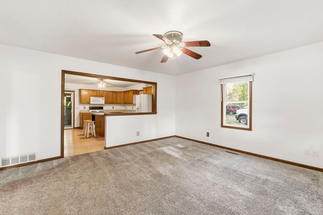 7N079 Tuscola Avenue, St. Charles, IL 60174