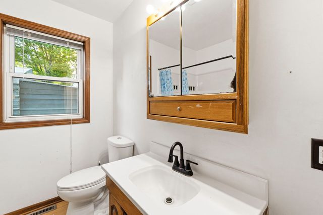 7N079 Tuscola Avenue, St. Charles, IL 60174