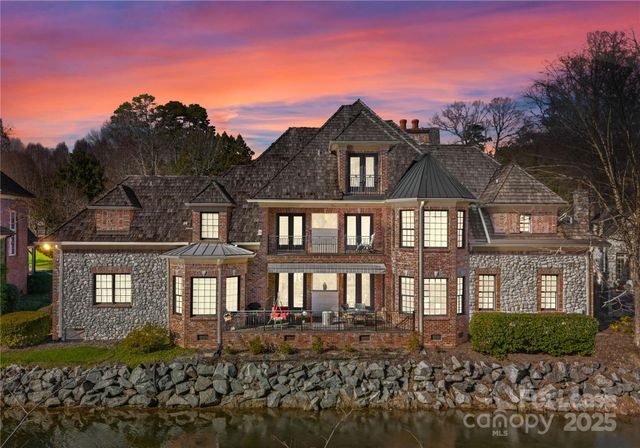 2310 La Maison Drive, Charlotte, NC 28226