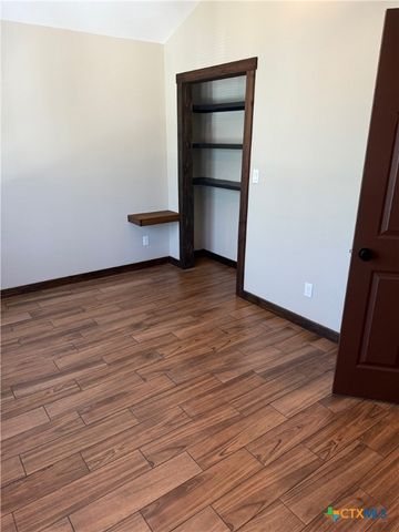 190 Oakridge Street, Canyon Lake, TX 78133