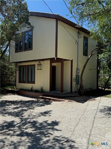 190 Oakridge Street, Canyon Lake, TX 78133