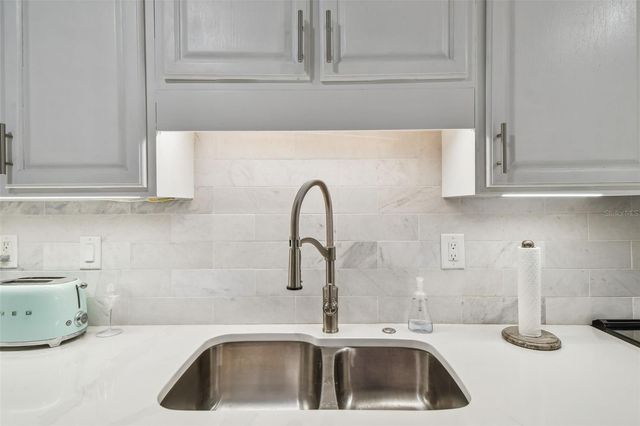 3505 TARPON WOODS BOULEVARD P404, Palm Harbor, FL 34685