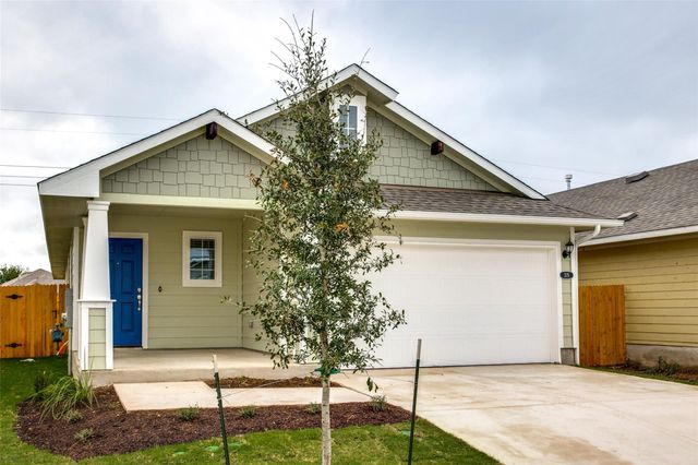 225 Trailside LN, Bastrop, TX 78602