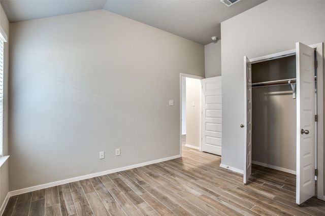 225 Trailside LN, Bastrop, TX 78602