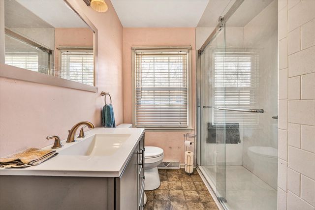 1401 Morehead AVE, Roanoke, VA 24013