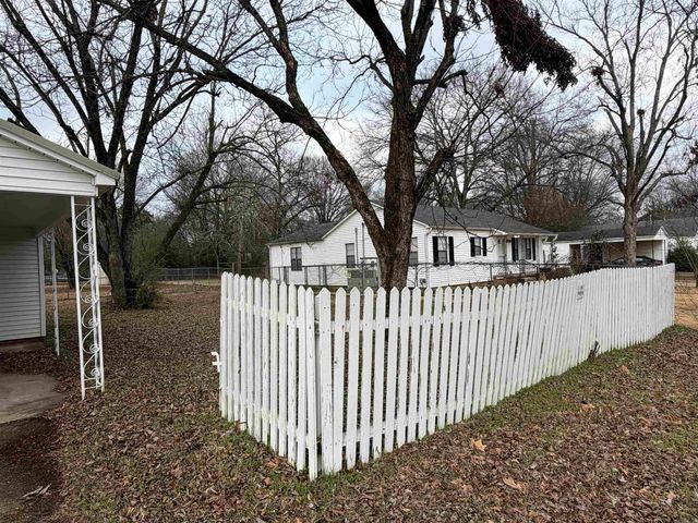 100 Lucy Street, Searcy, AR 72143