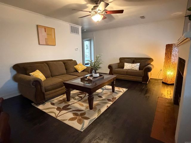 100 Lucy Street, Searcy, AR 72143