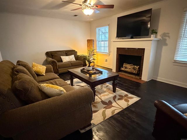 100 Lucy Street, Searcy, AR 72143