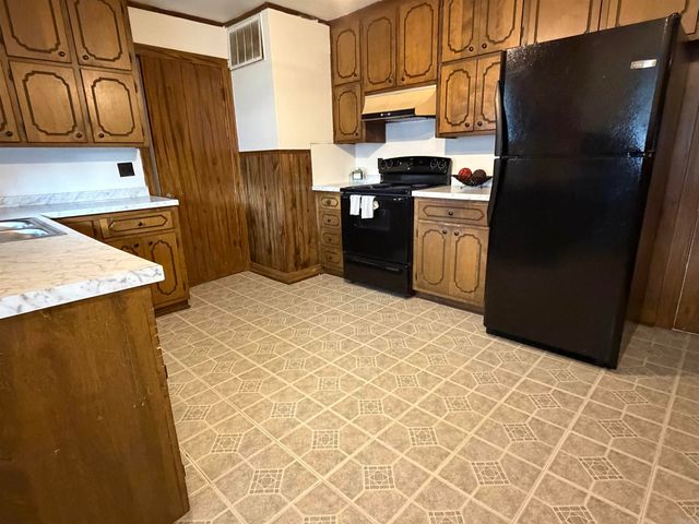 100 Lucy Street, Searcy, AR 72143