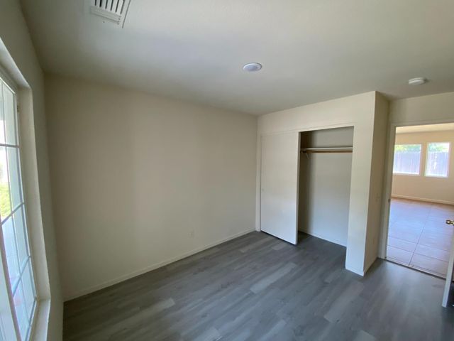 2529 Rushing River Dr, Modesto, CA 95351