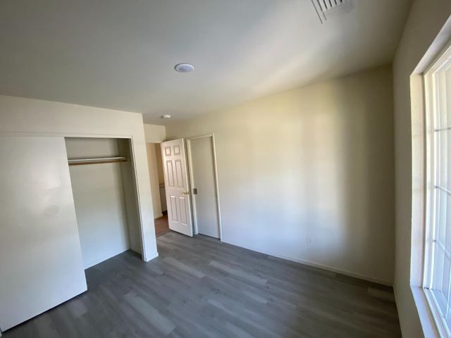 2529 Rushing River Dr, Modesto, CA 95351