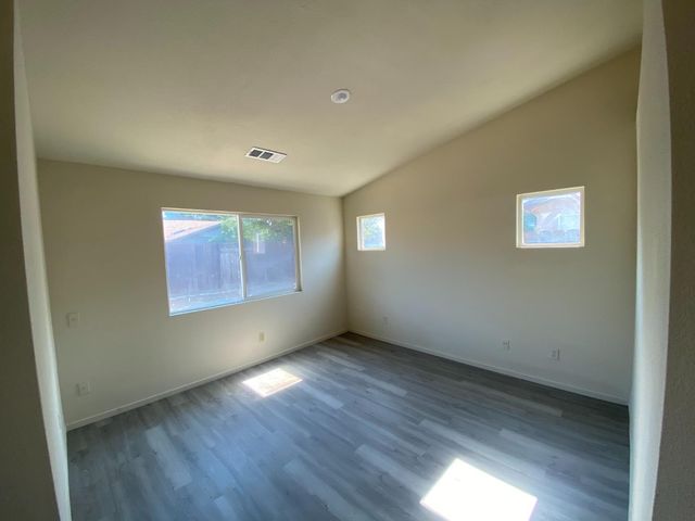 2529 Rushing River Dr, Modesto, CA 95351