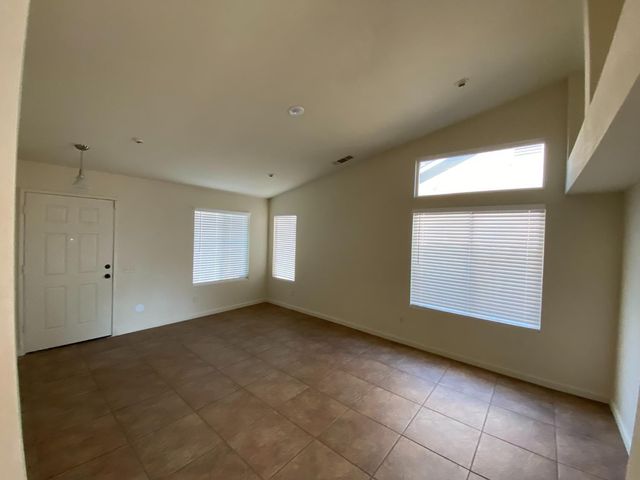 2529 Rushing River Dr, Modesto, CA 95351
